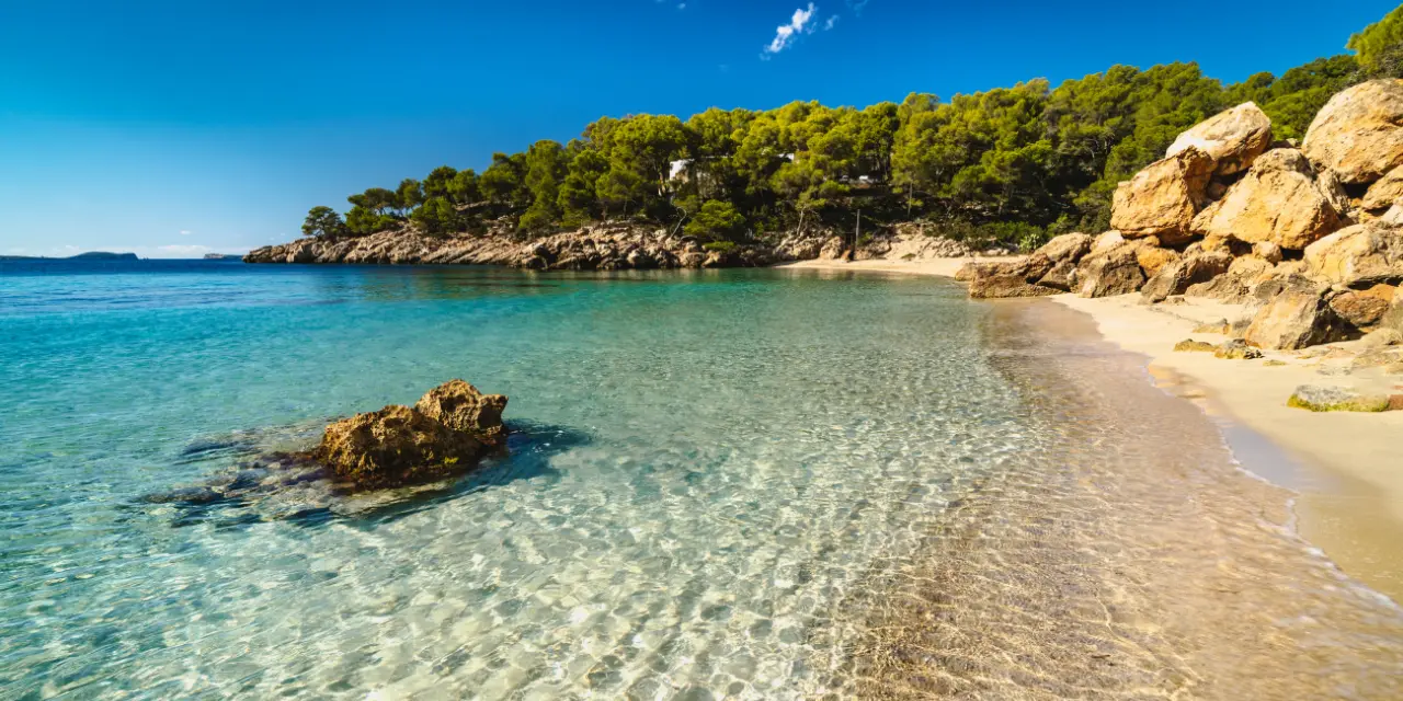 Plaże na Cala Saladeta